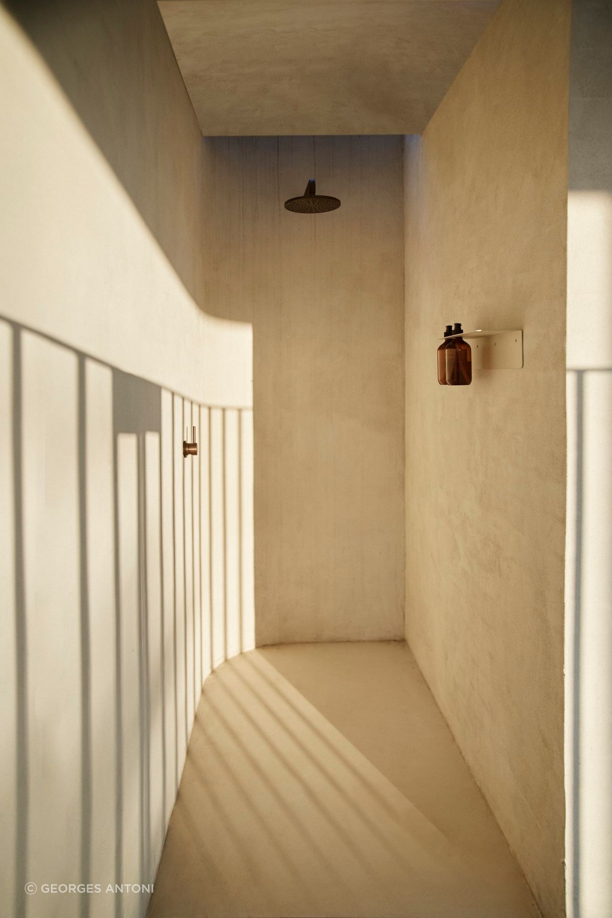 230428PLATEAUPROJECT55OUTDOORSHOWER70431.jpg