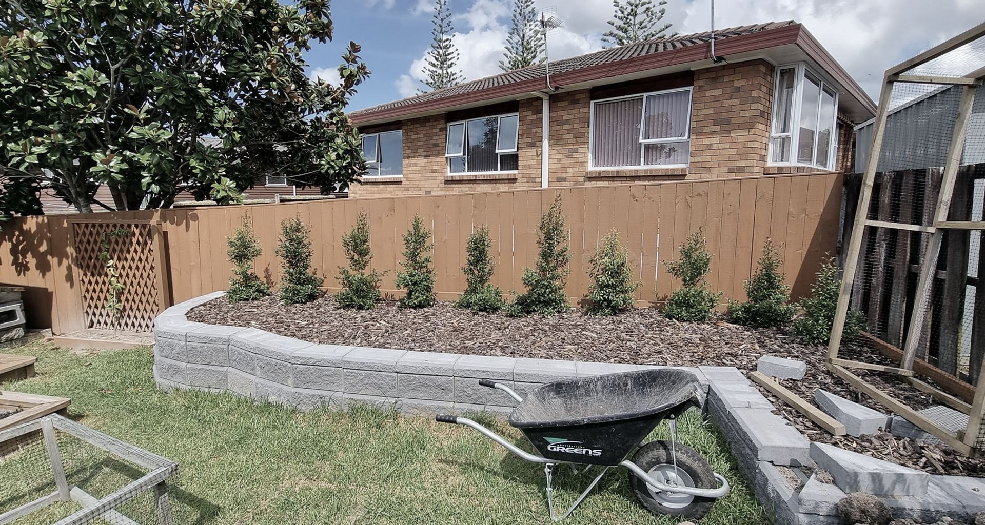 Multiple style fences - Glendene banner