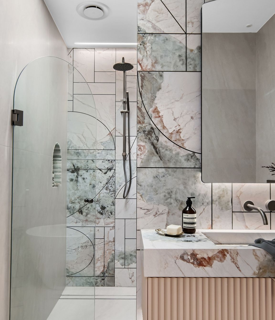43DarleyStreetNewtownHighBathroom.jpg