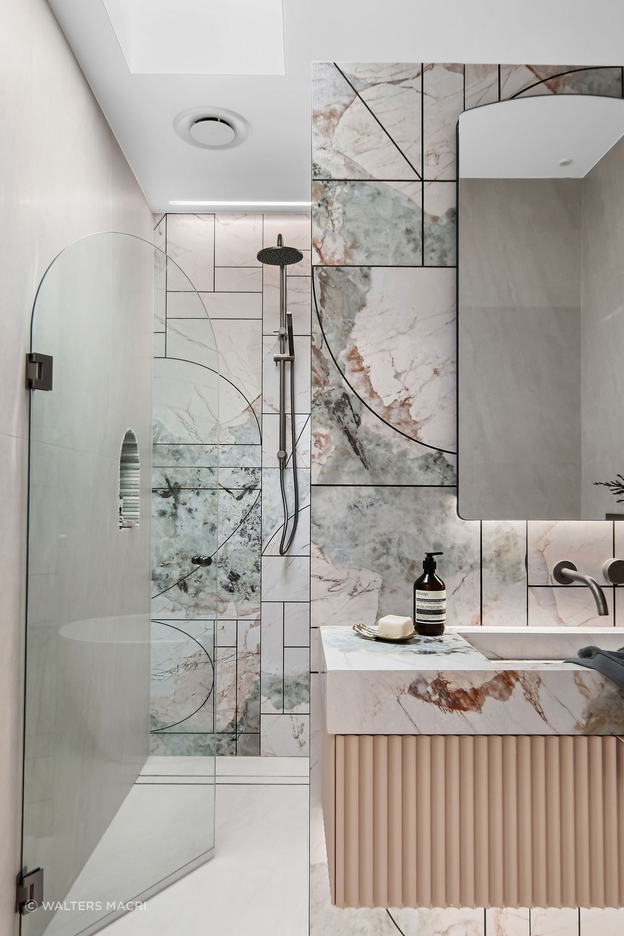 43DarleyStreetNewtownHighBathroom.jpg