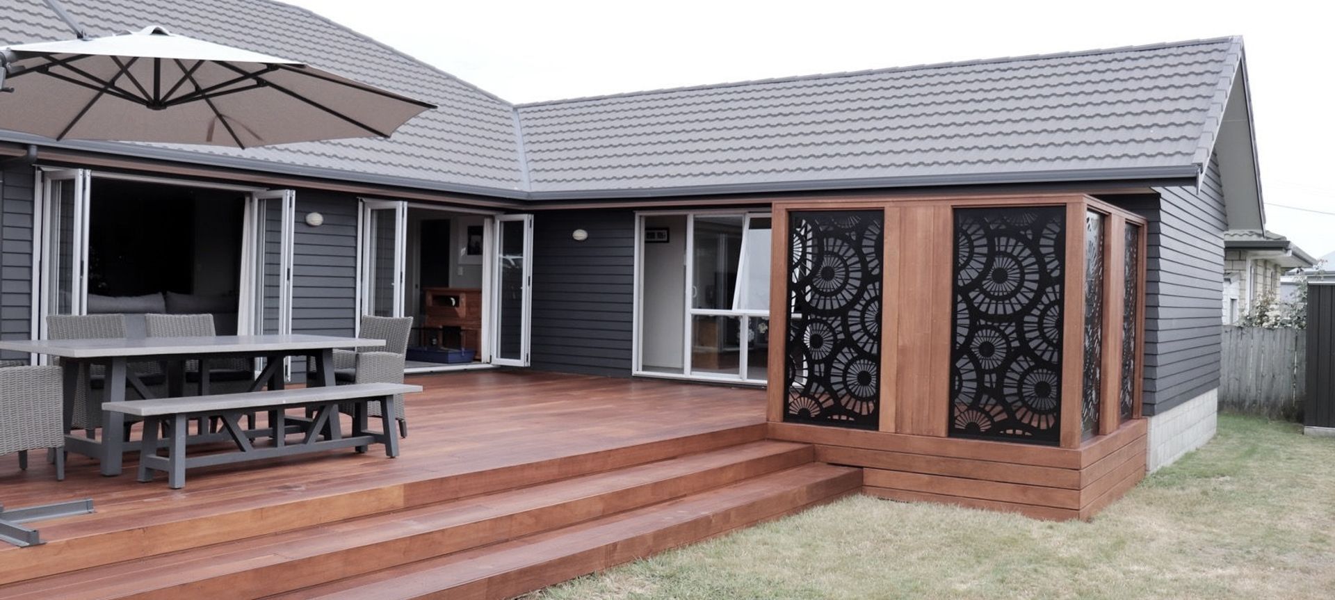 Decking banner