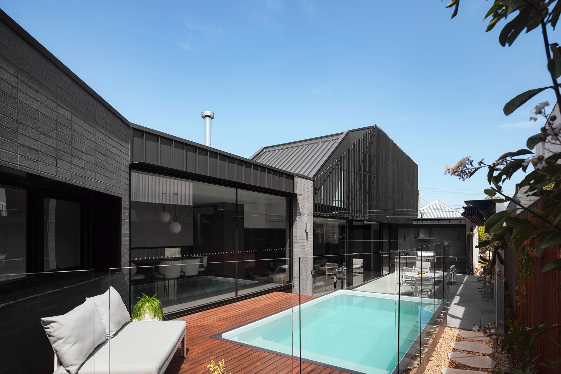 86HelenStNorthcote2295-v3.jpg