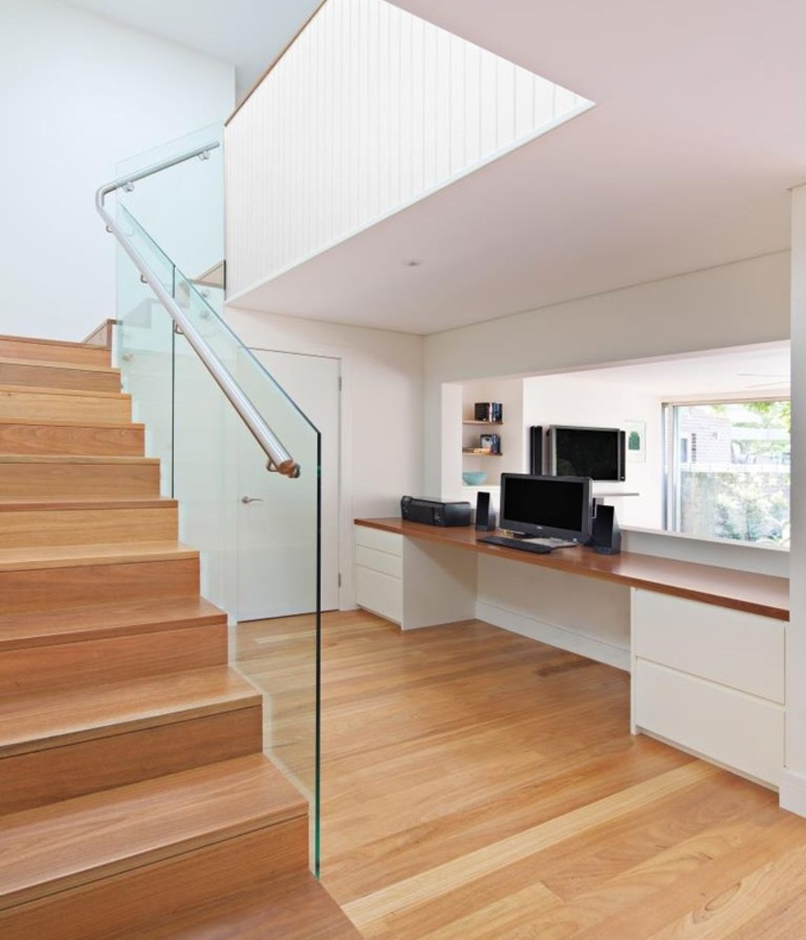 ##Annandale House 1