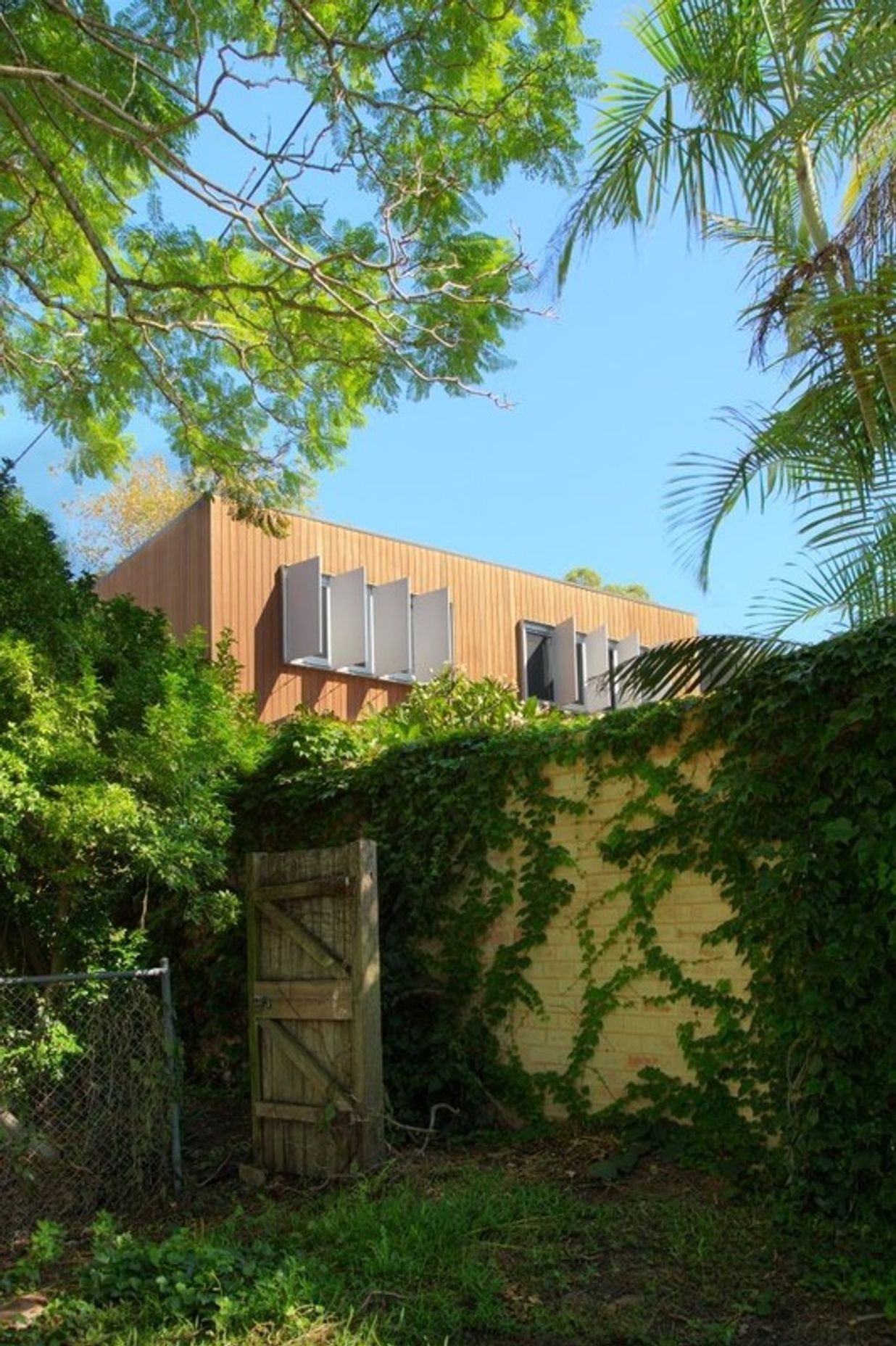 ##Annandale House 1