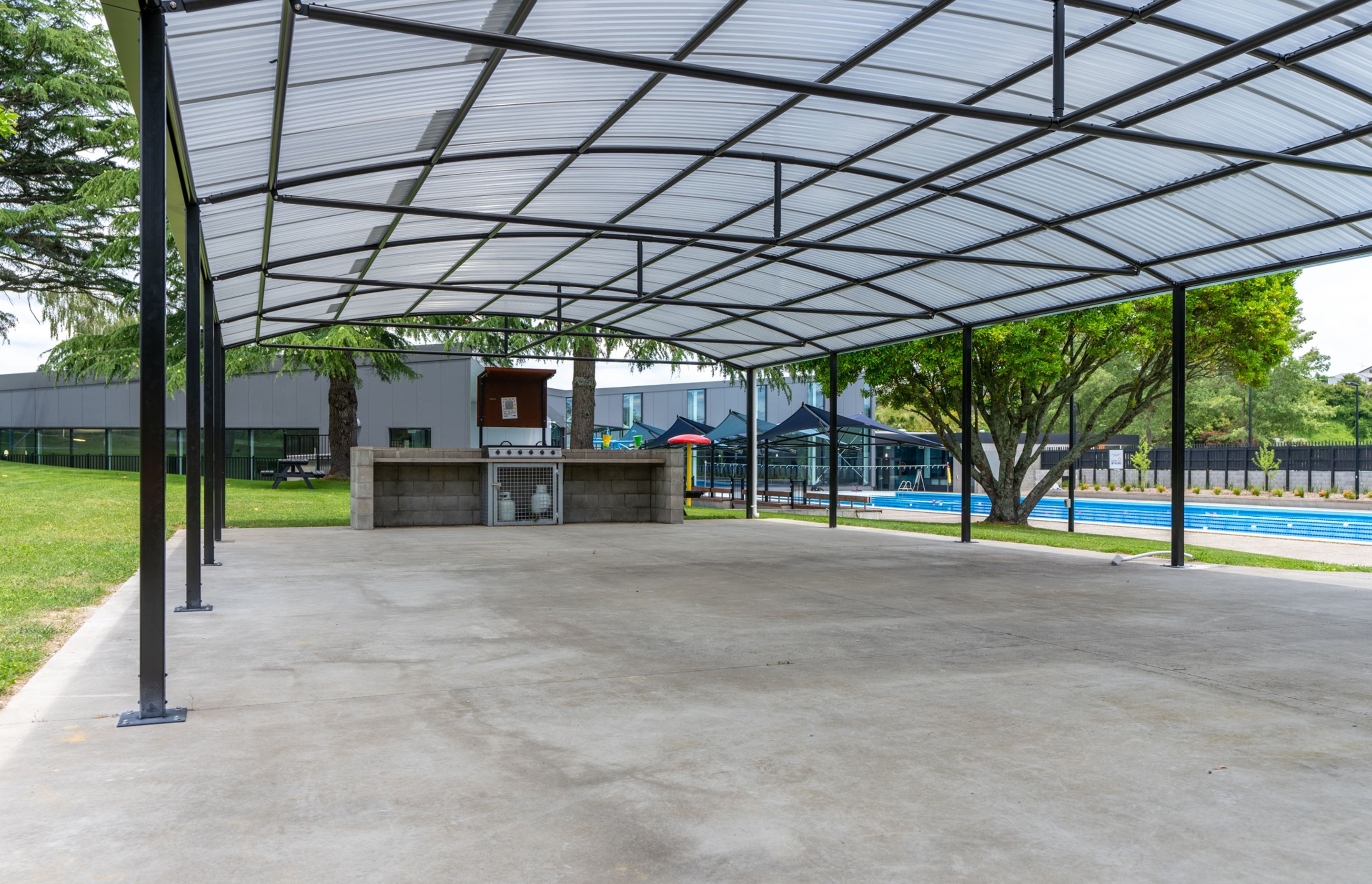 Archgola Cambridge Perry Aquatic Centre