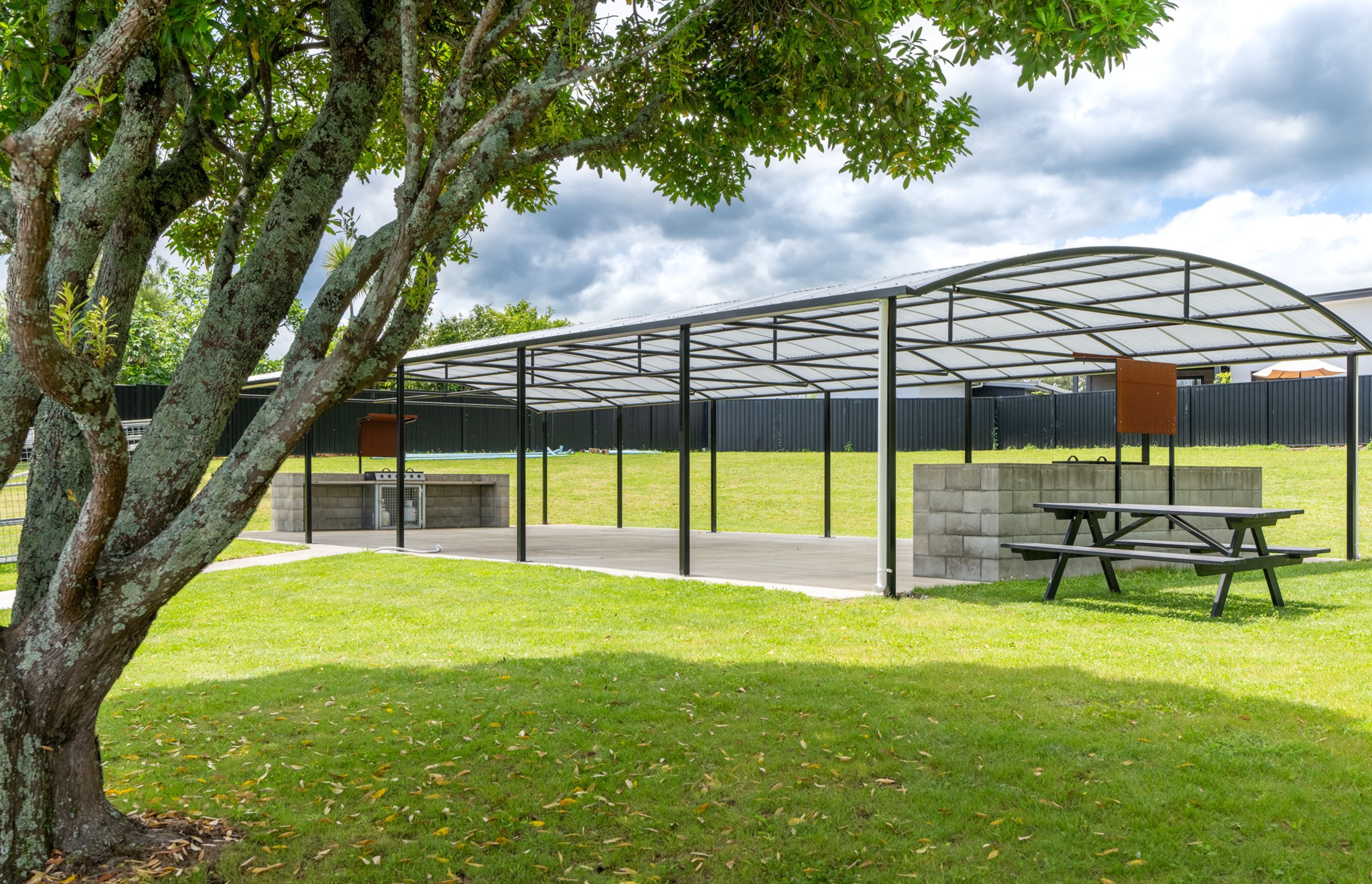 Archgola Cambridge Perry Aquatic Centre