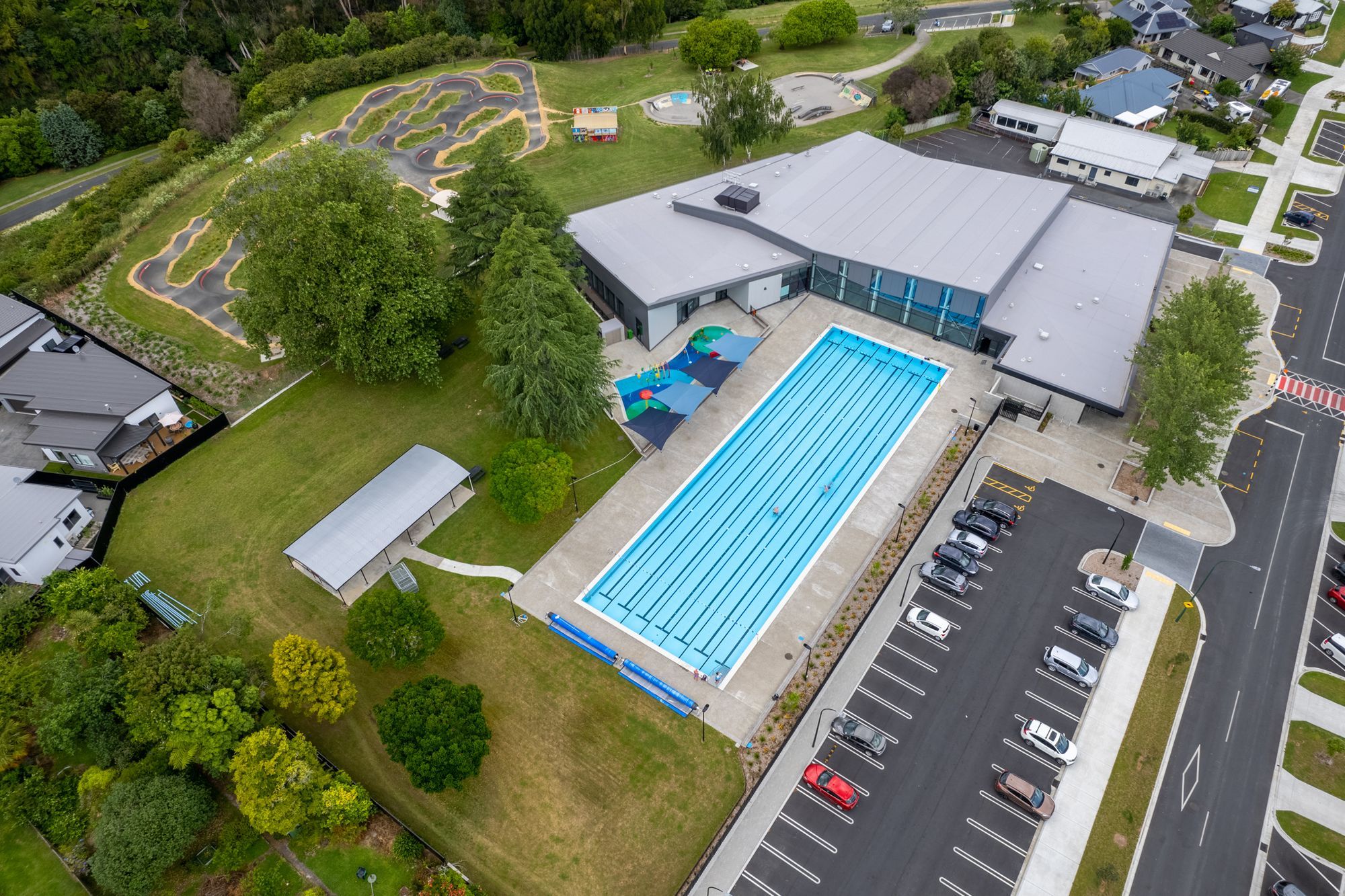 Archgola Cambridge Perry Aquatic Centre