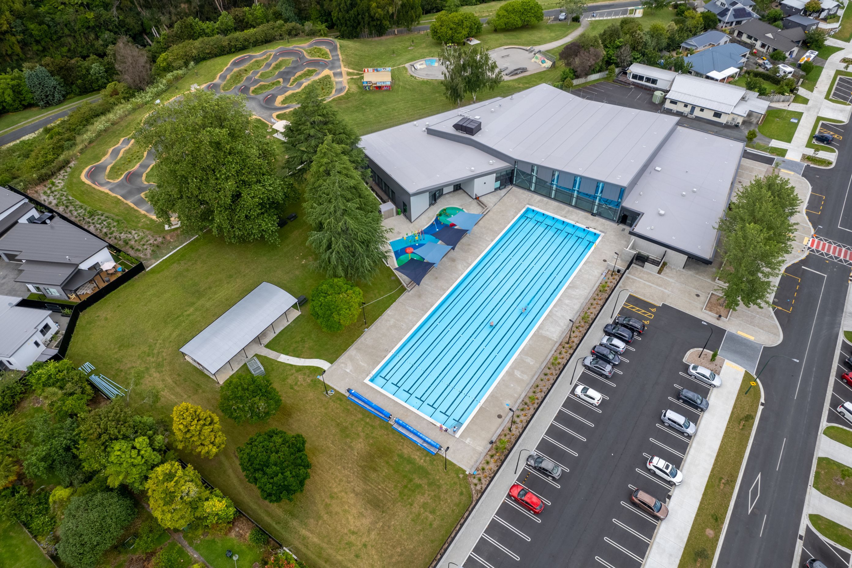 Archgola Cambridge Perry Aquatic Centre