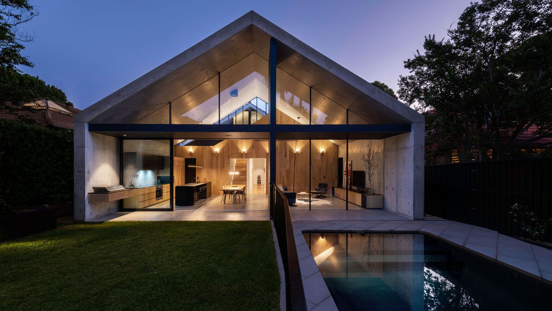 Extruded House banner