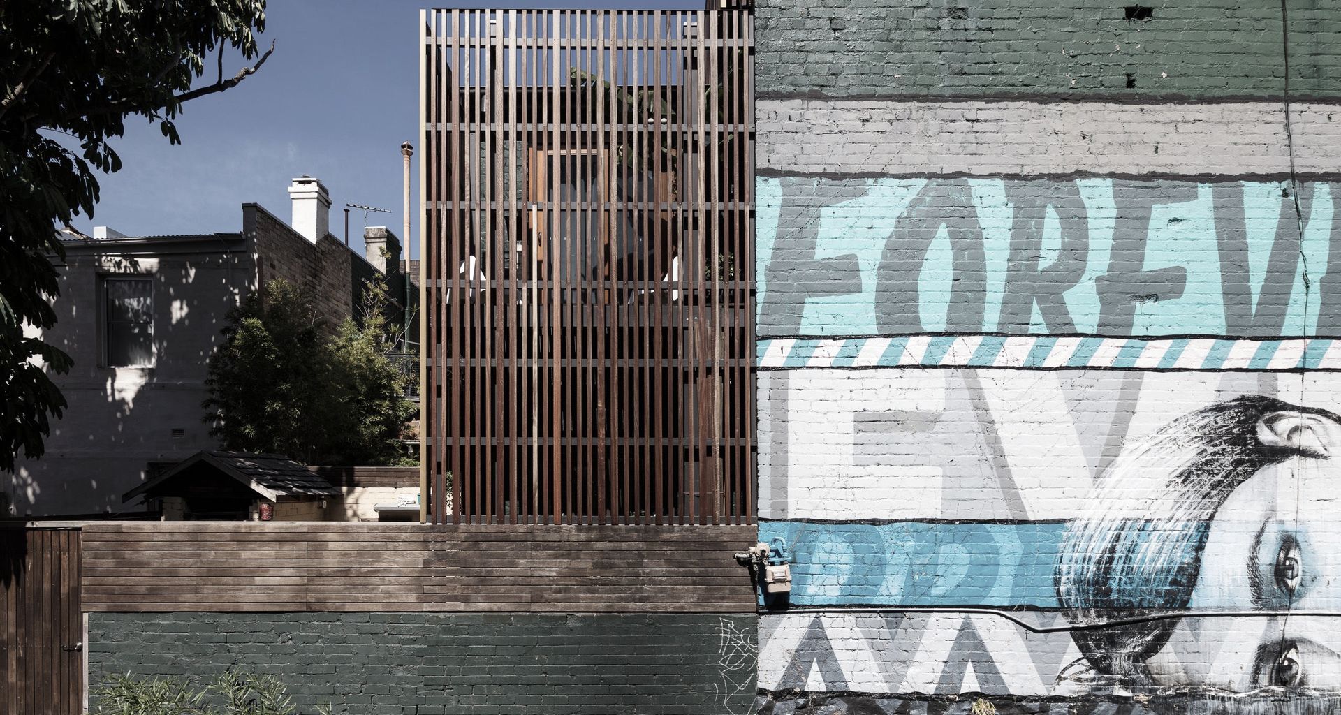 Play Roof banner