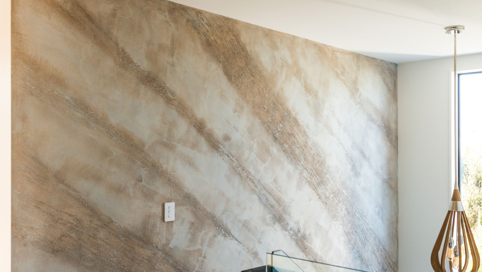 Textured Multi-Colour Split Stone Finish banner