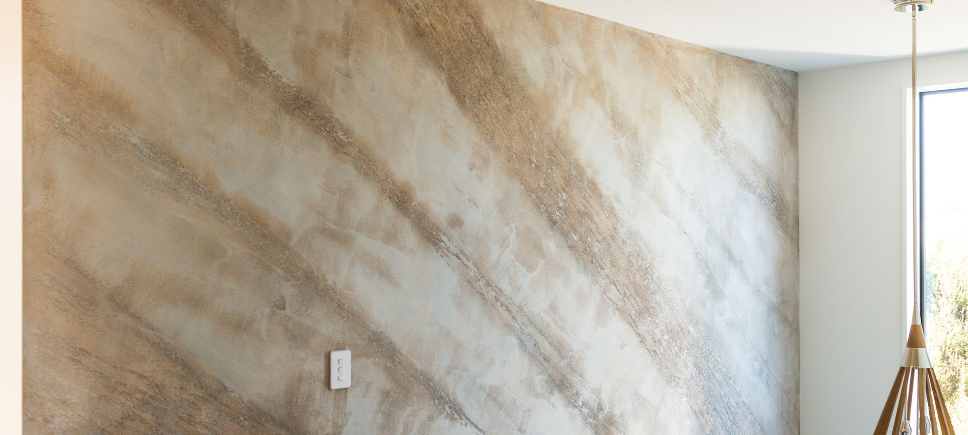 Textured Multi-Colour Split Stone Finish banner