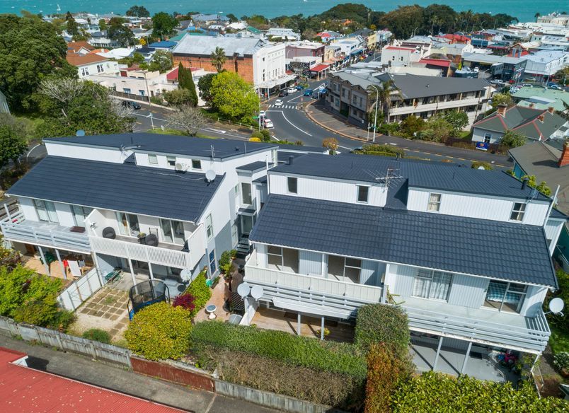 Victoria Street, Devonport