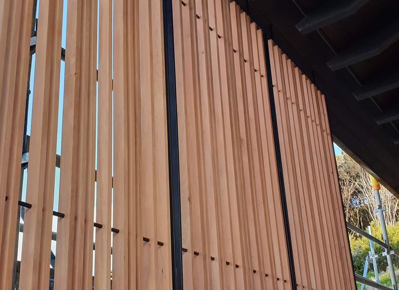 Decking with privacy wall