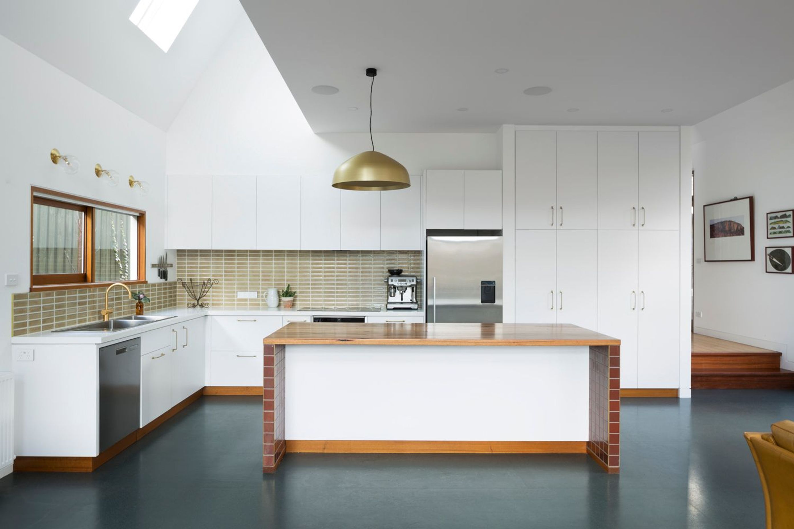 Clifton Hill Extension