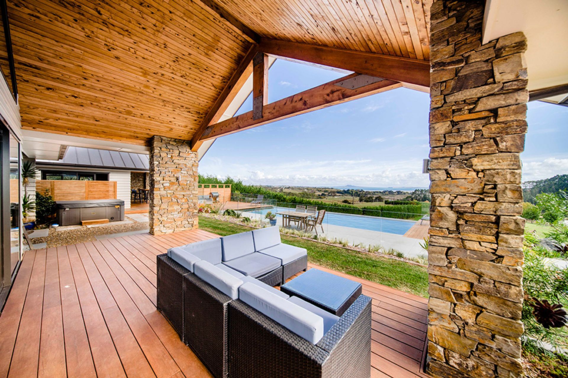 Waikopua Pool House