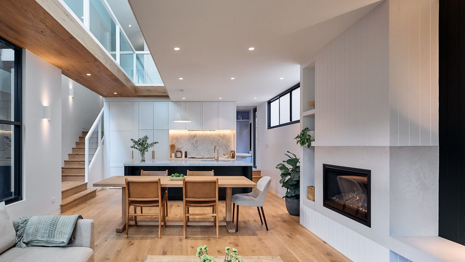 Project 1303- LEICHHARDT banner