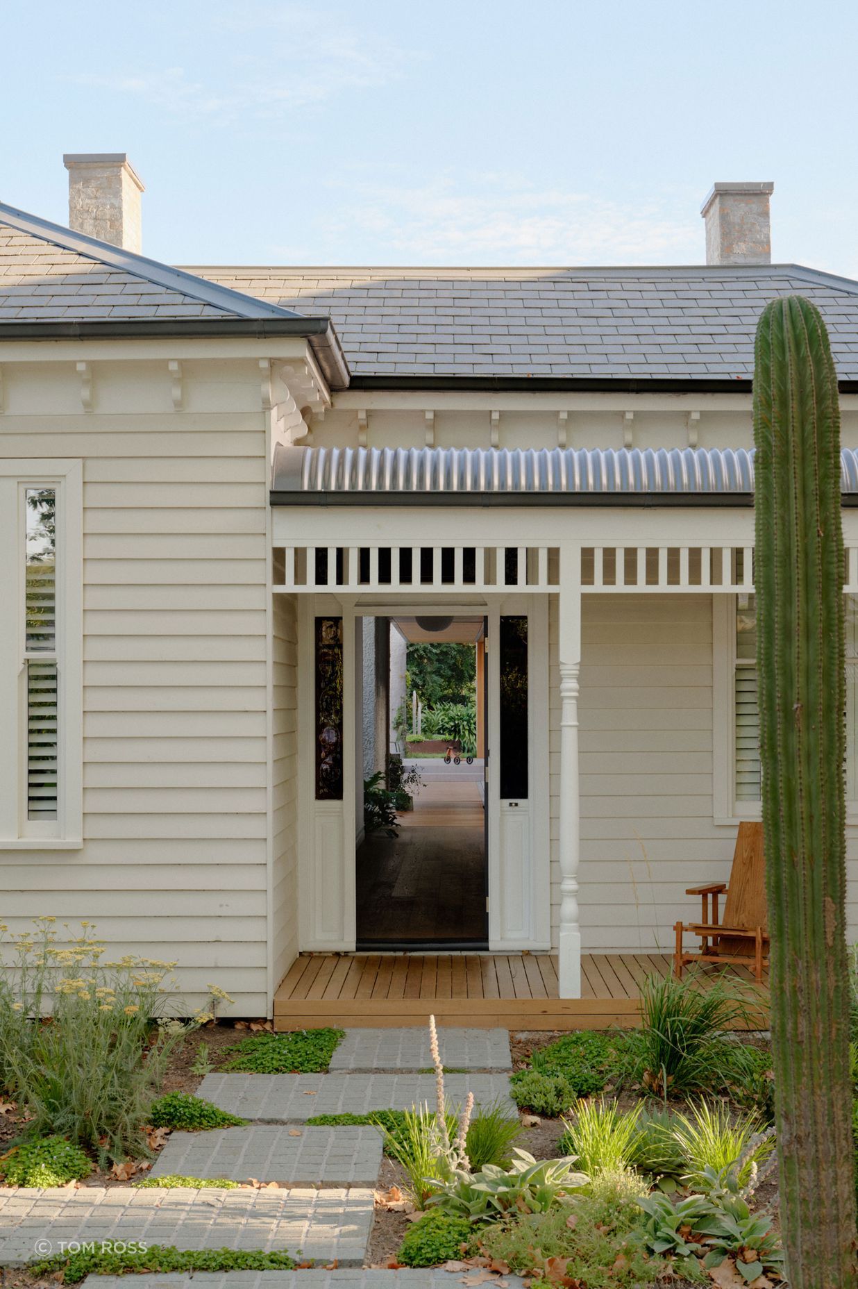 HarvestHouseCeraStribleyccTomRoss307WEB.jpg