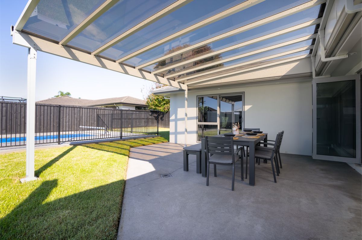Archgola Linear Canopy | North Hamilton Home