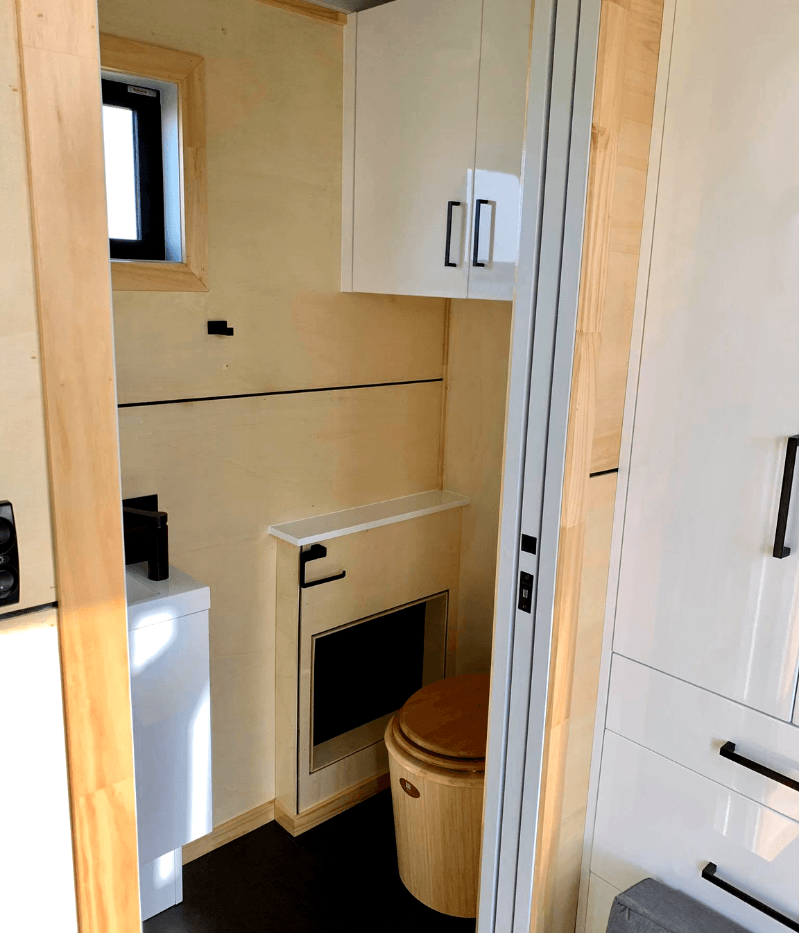 Hibernate Tiny Home