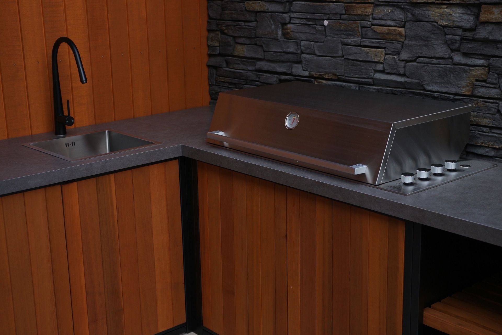 Arrowtown Outdoor Kitchen