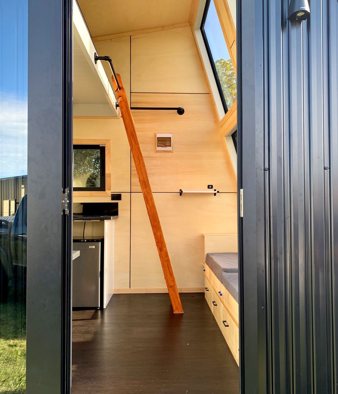 Hibernate Tiny Home