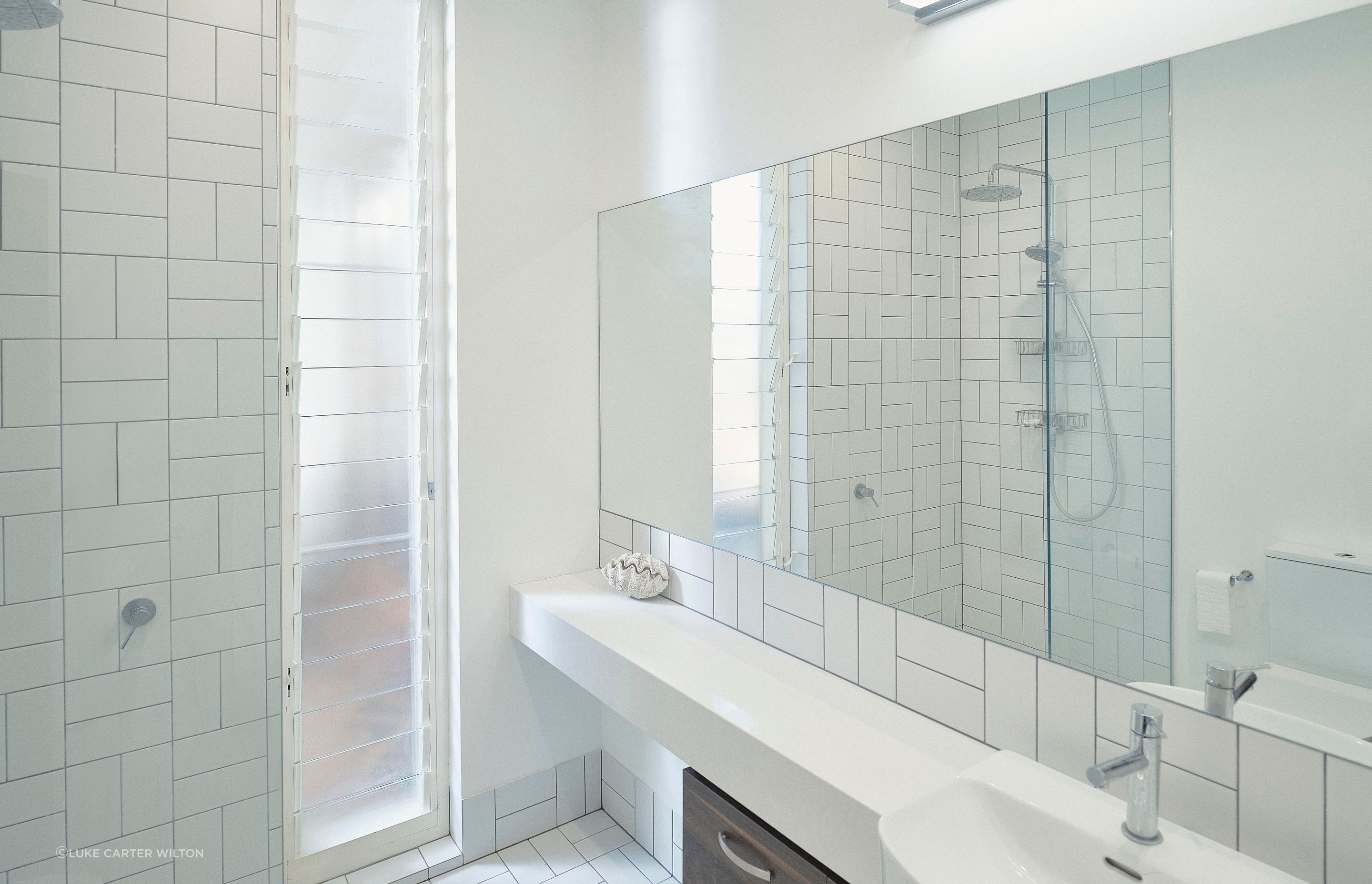 LCWSTEELEHOUSE57SouthSTEnsuite.jpg