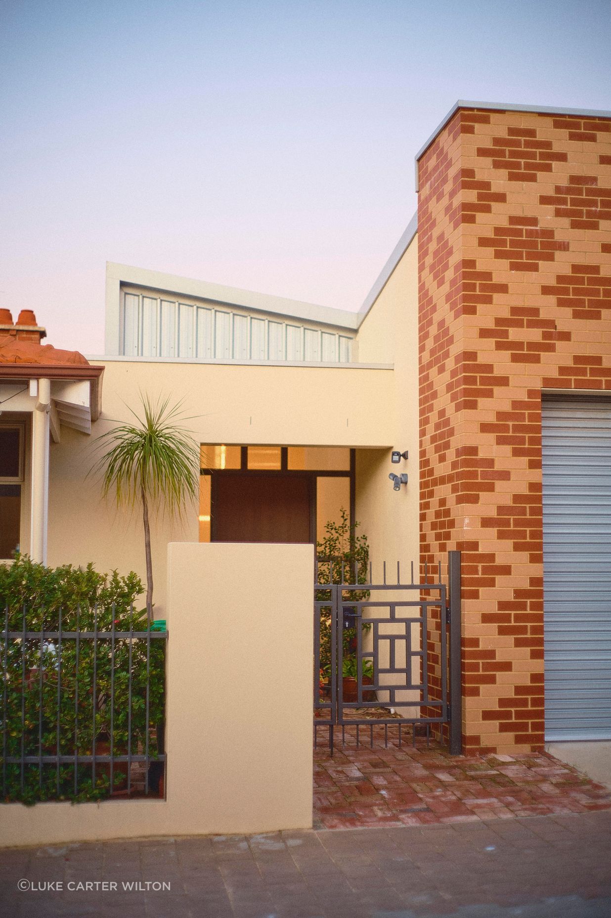 LCWSTEELEHOUSE57SouthSTEntry-exterior-view.jpg