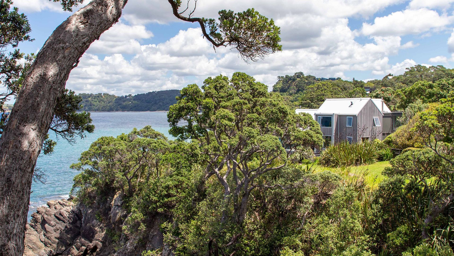 Kororā Retreat banner