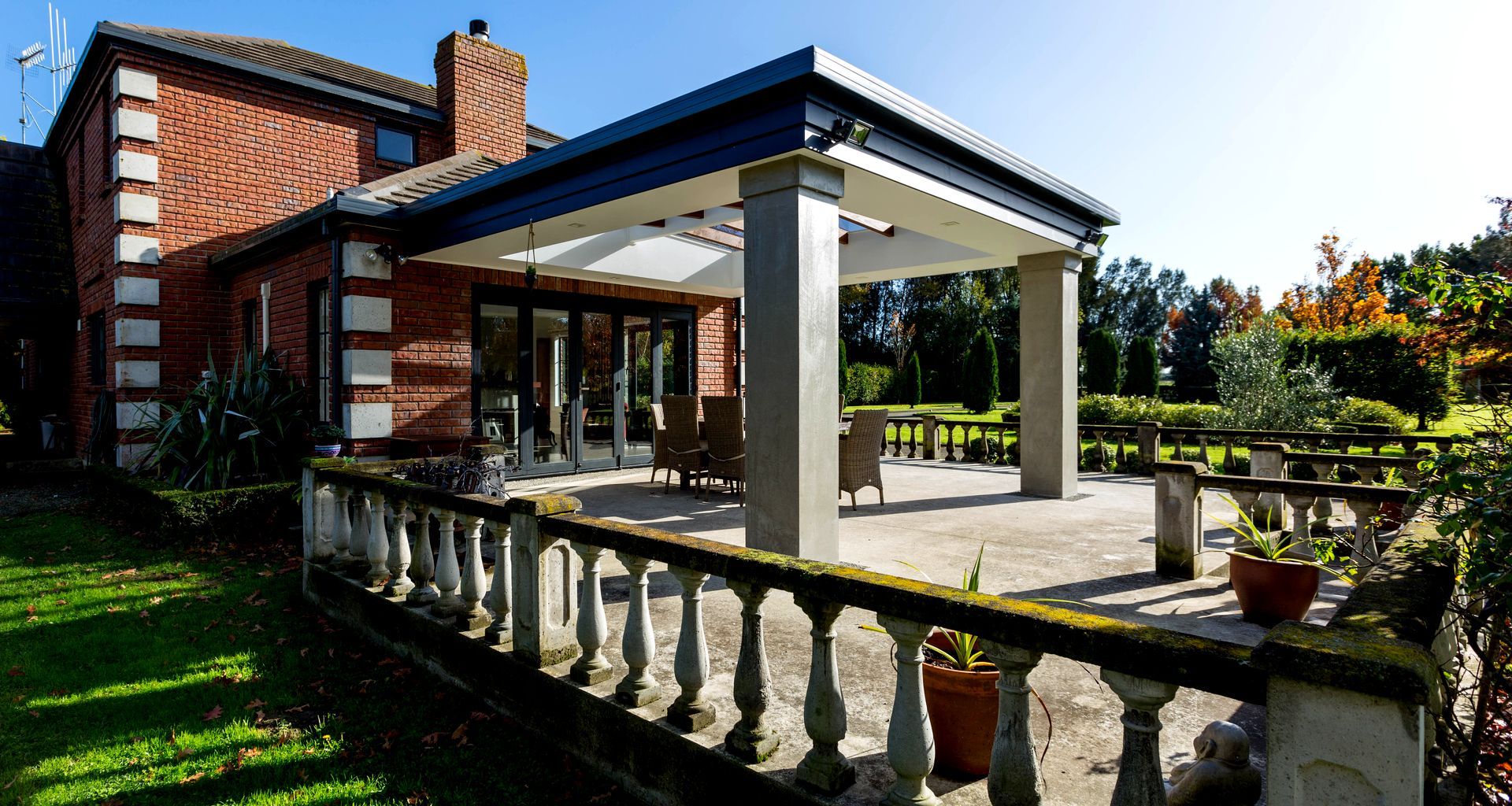 Morris House banner