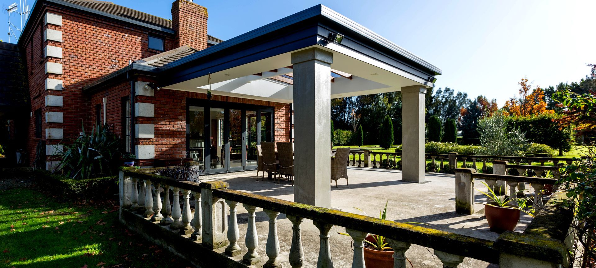 Morris House banner