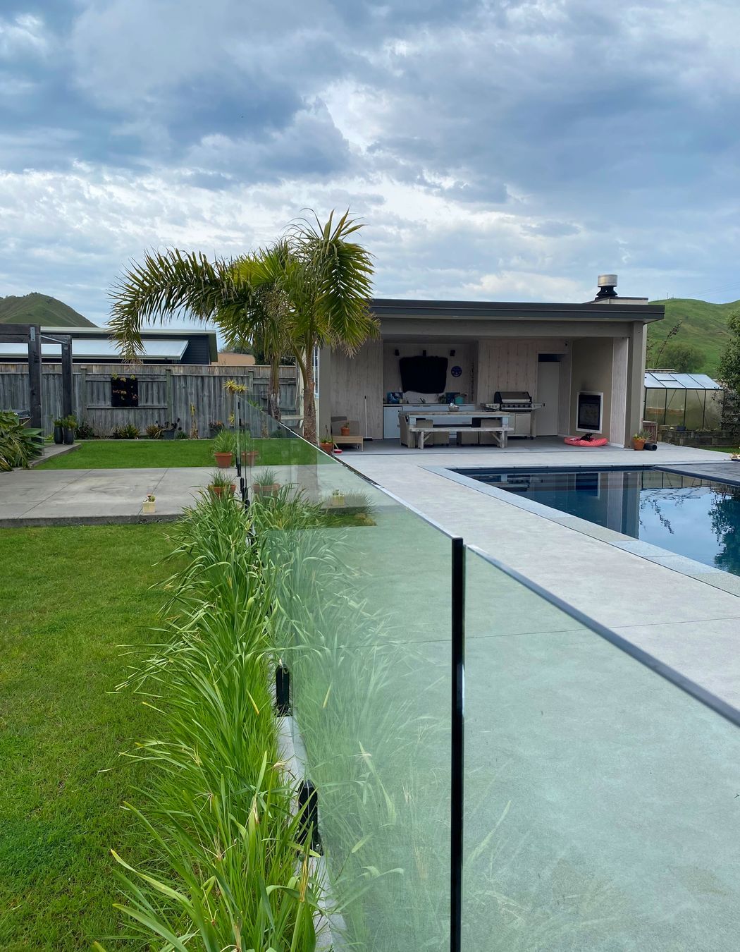 Sympathetic Pool Fencing without impacting the view