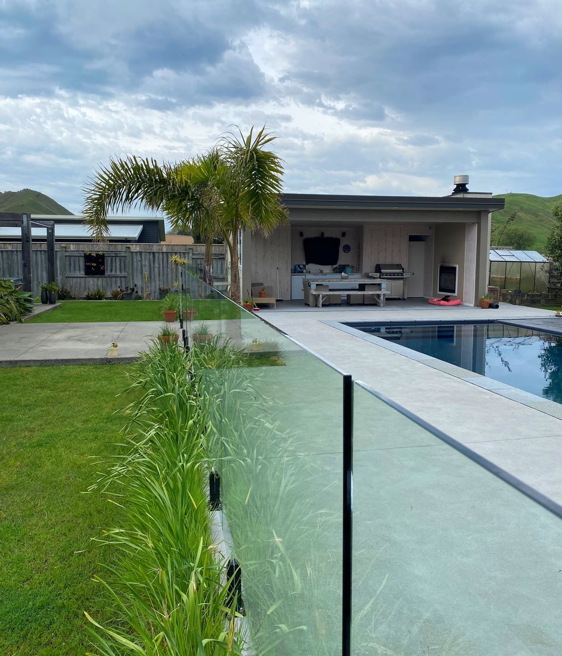 Sympathetic Pool Fencing without impacting the view