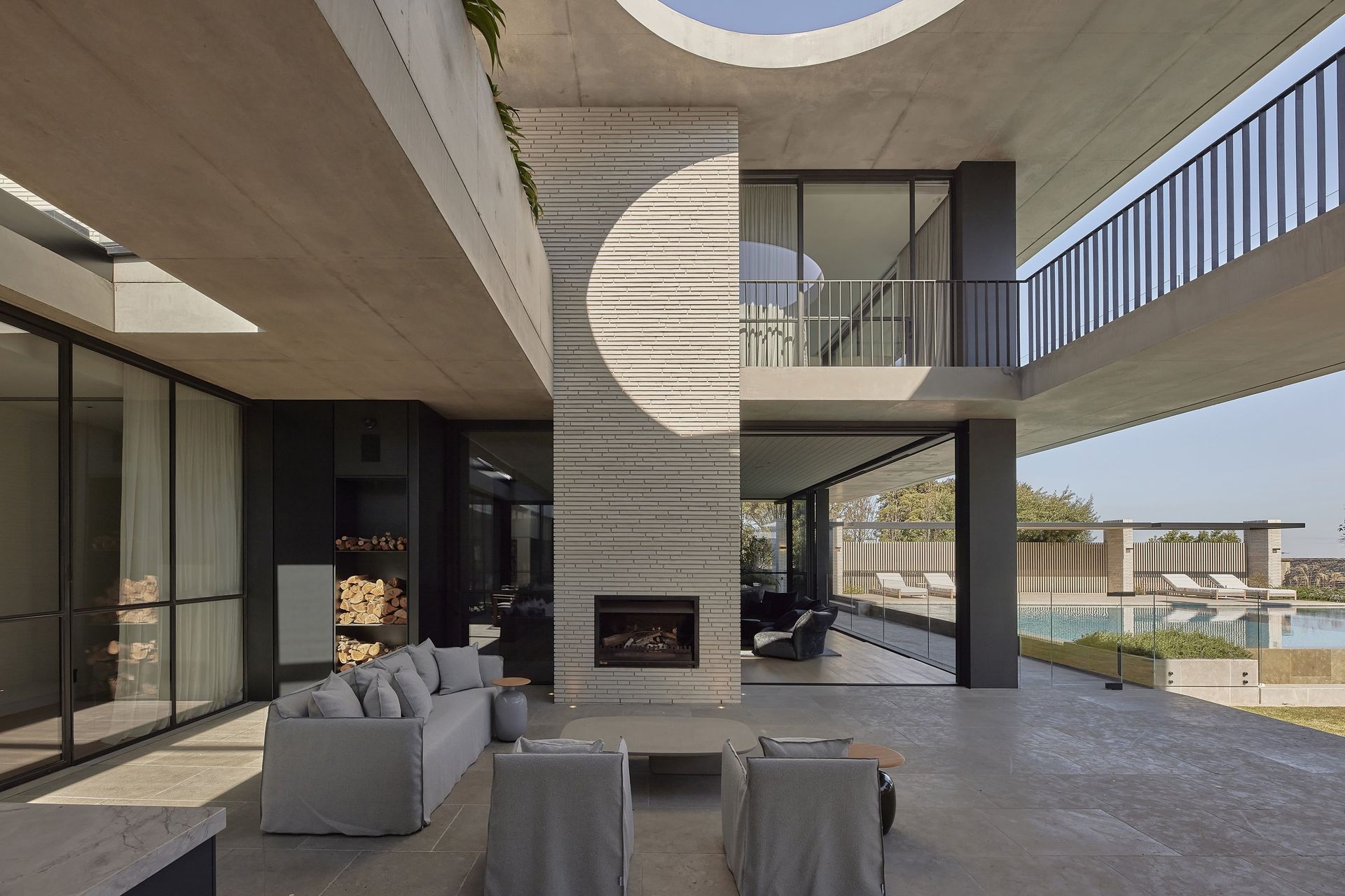 Petersen-K11-bricks-Dawn-House-Chimney-breast-min-v2.jpg