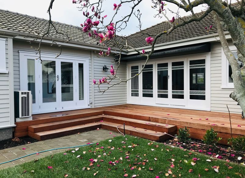 Herrick Street, Extension