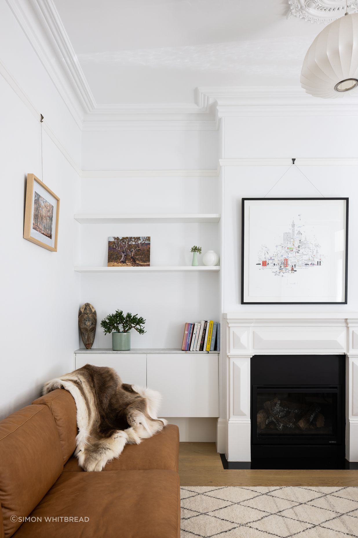 Joinery additions between the existing heritage layers of the home