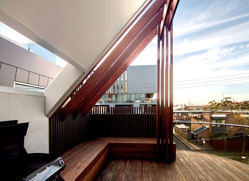 Serpentine House
