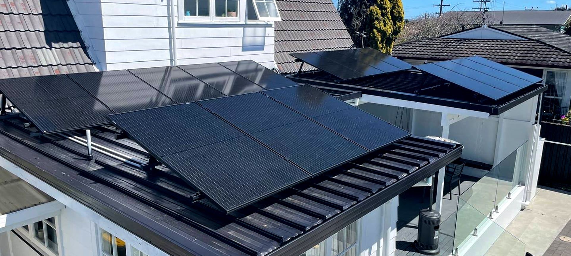 Solar banner