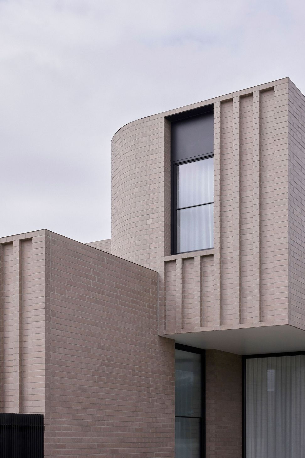 Studio-Ceravolo-Strathmore-Courtyard-House-Sean-Fennessy-44-Web-Res.jpg