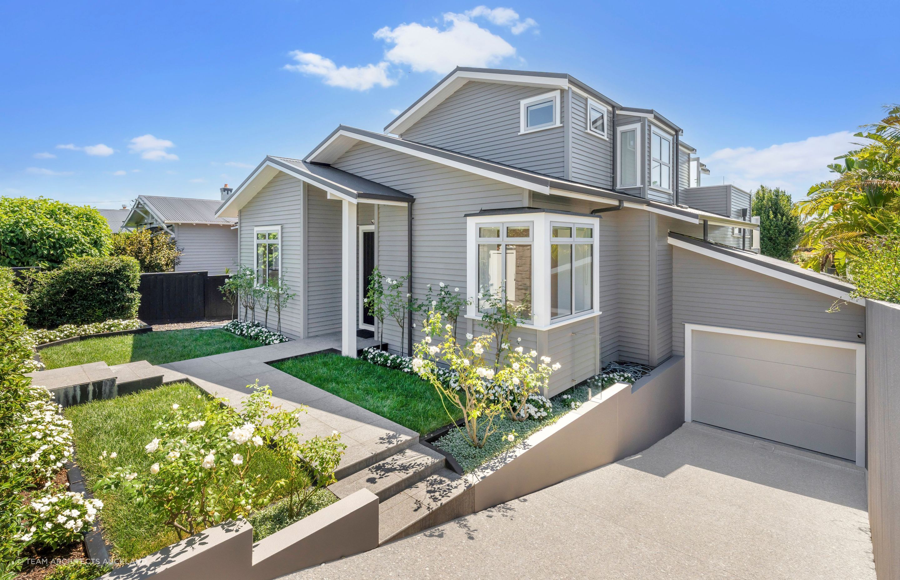 View-across-entry-from-driveway.jpg