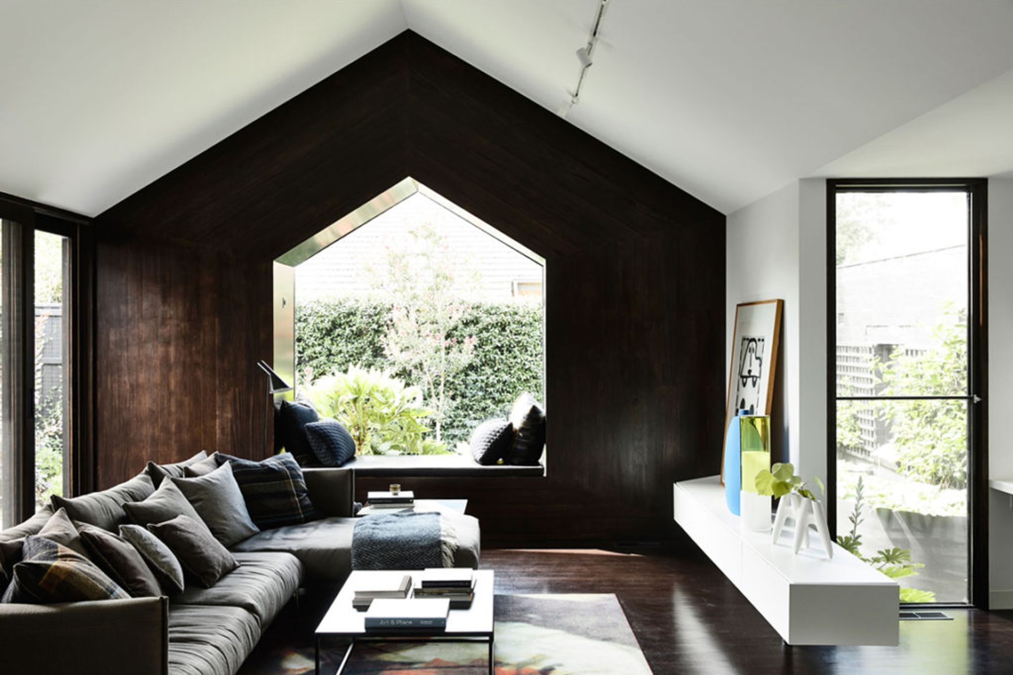Photography: Dianna Snape, Derek Swalwell