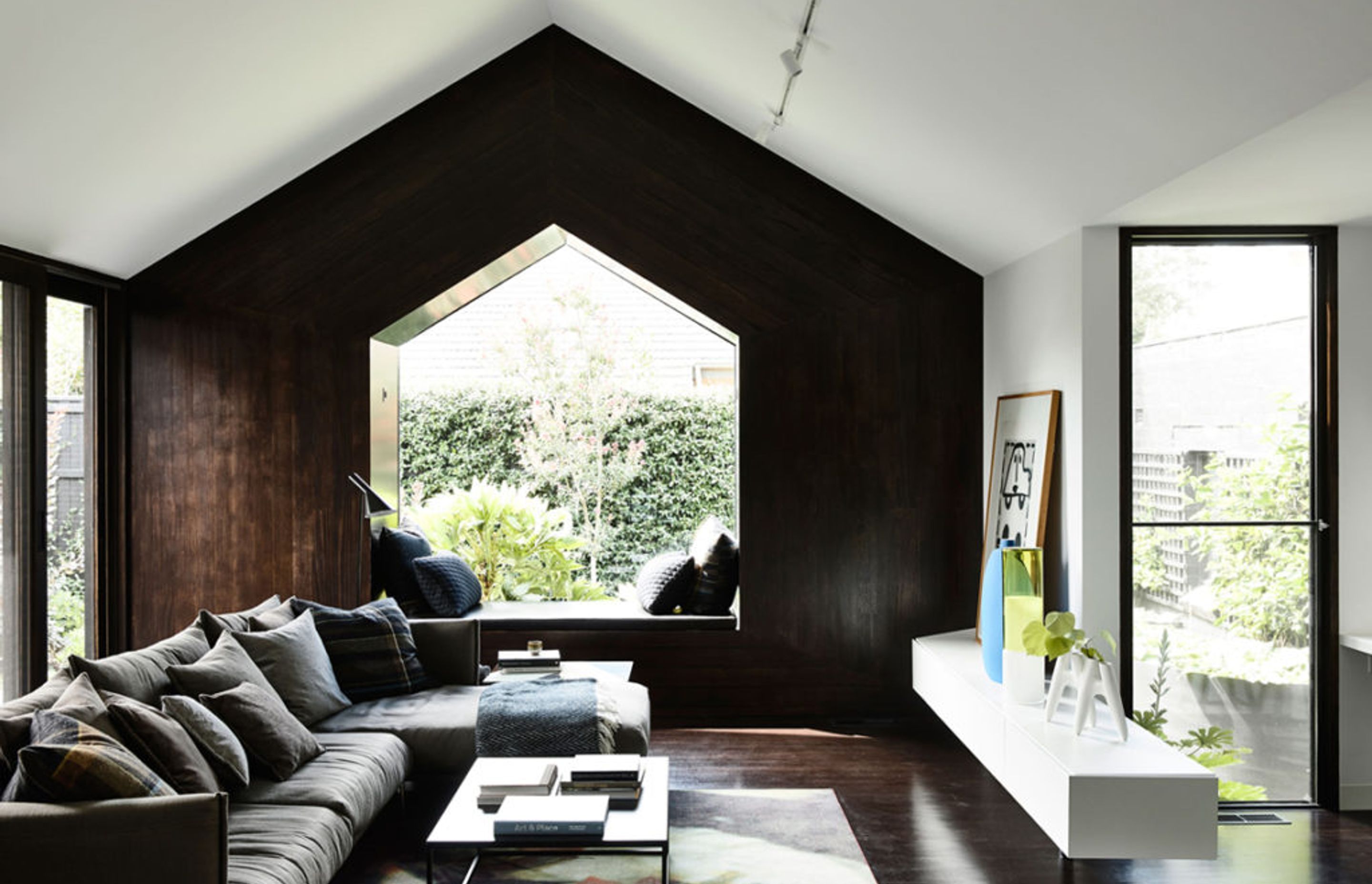 Photography: Dianna Snape, Derek Swalwell
