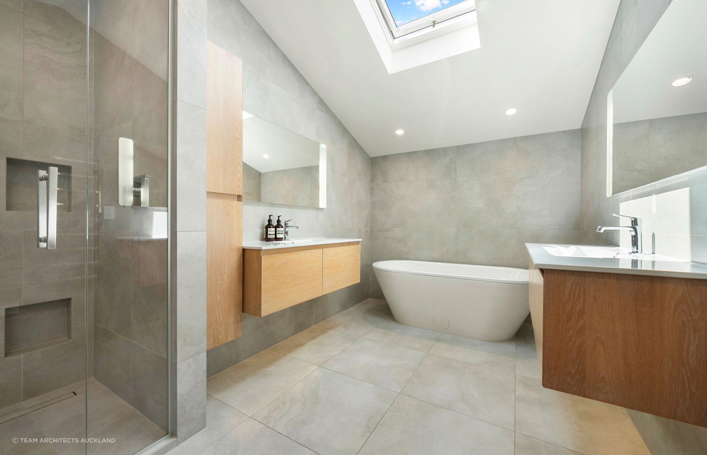 main-bathroom.jpg