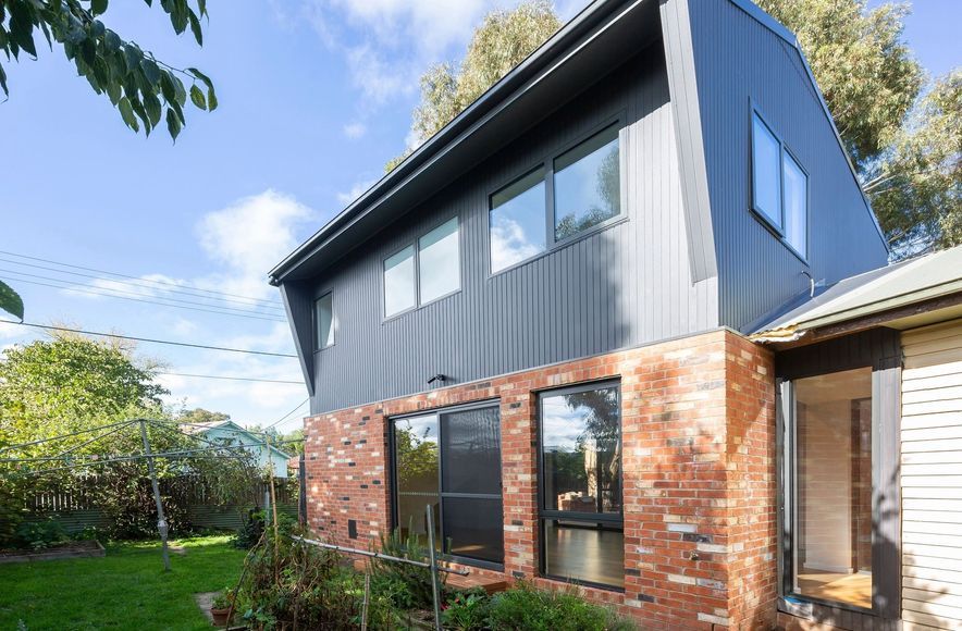 Narrabundah Extension