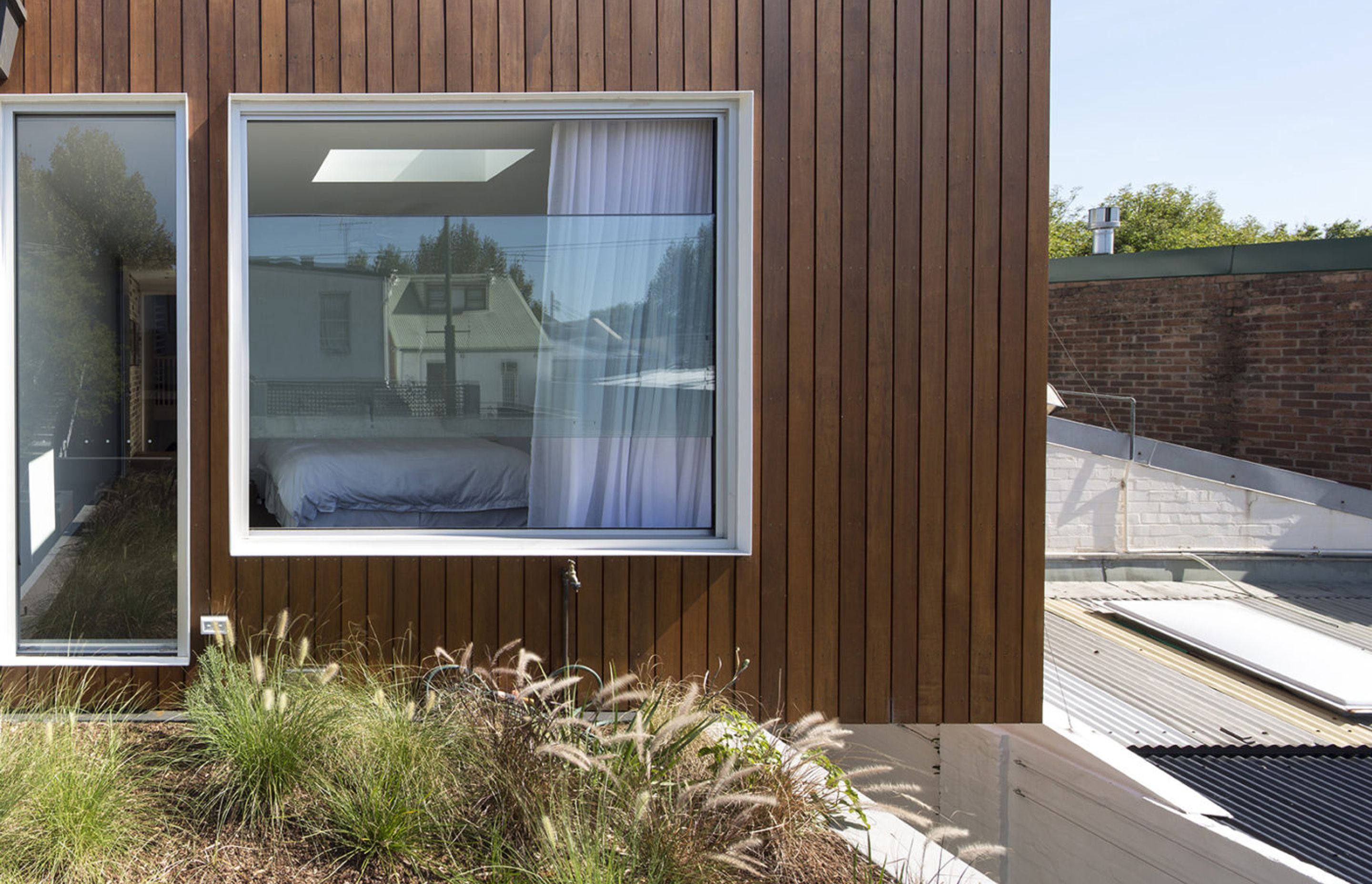 Long Courtyard House