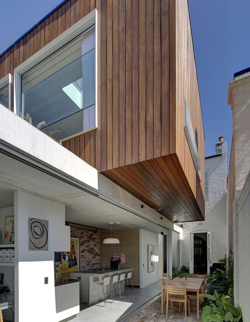 Long Courtyard House