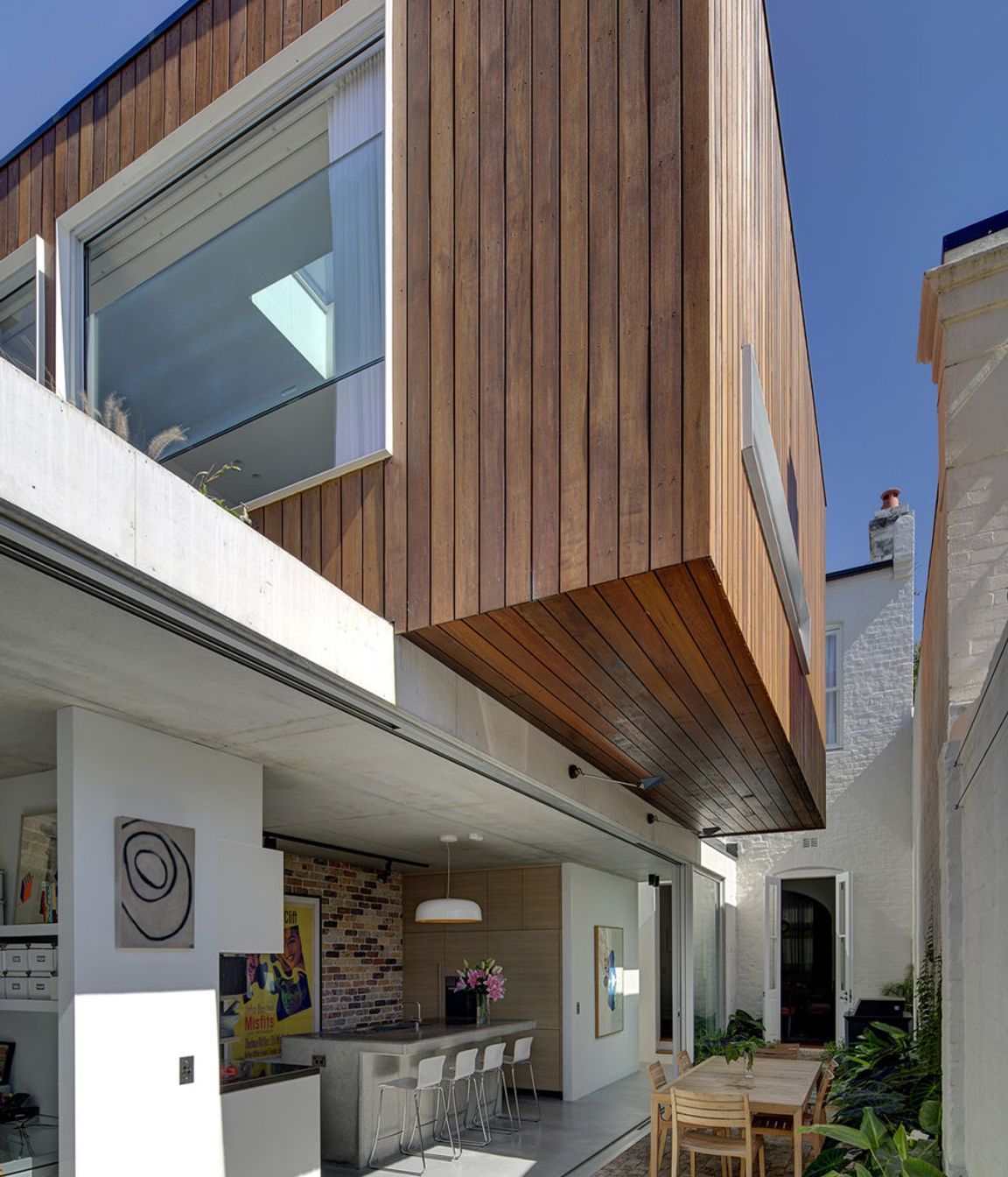 Long Courtyard House