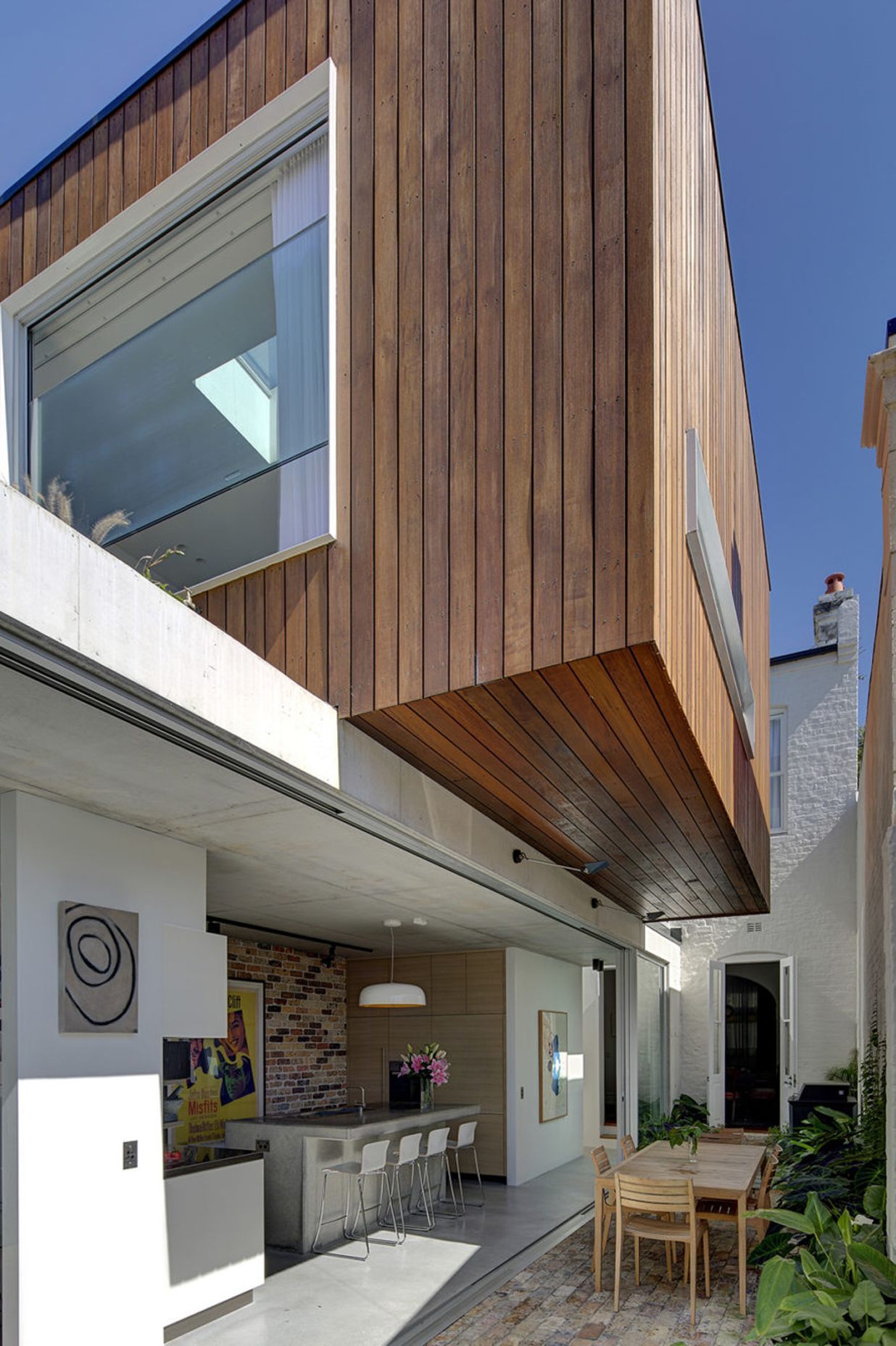 Long Courtyard House