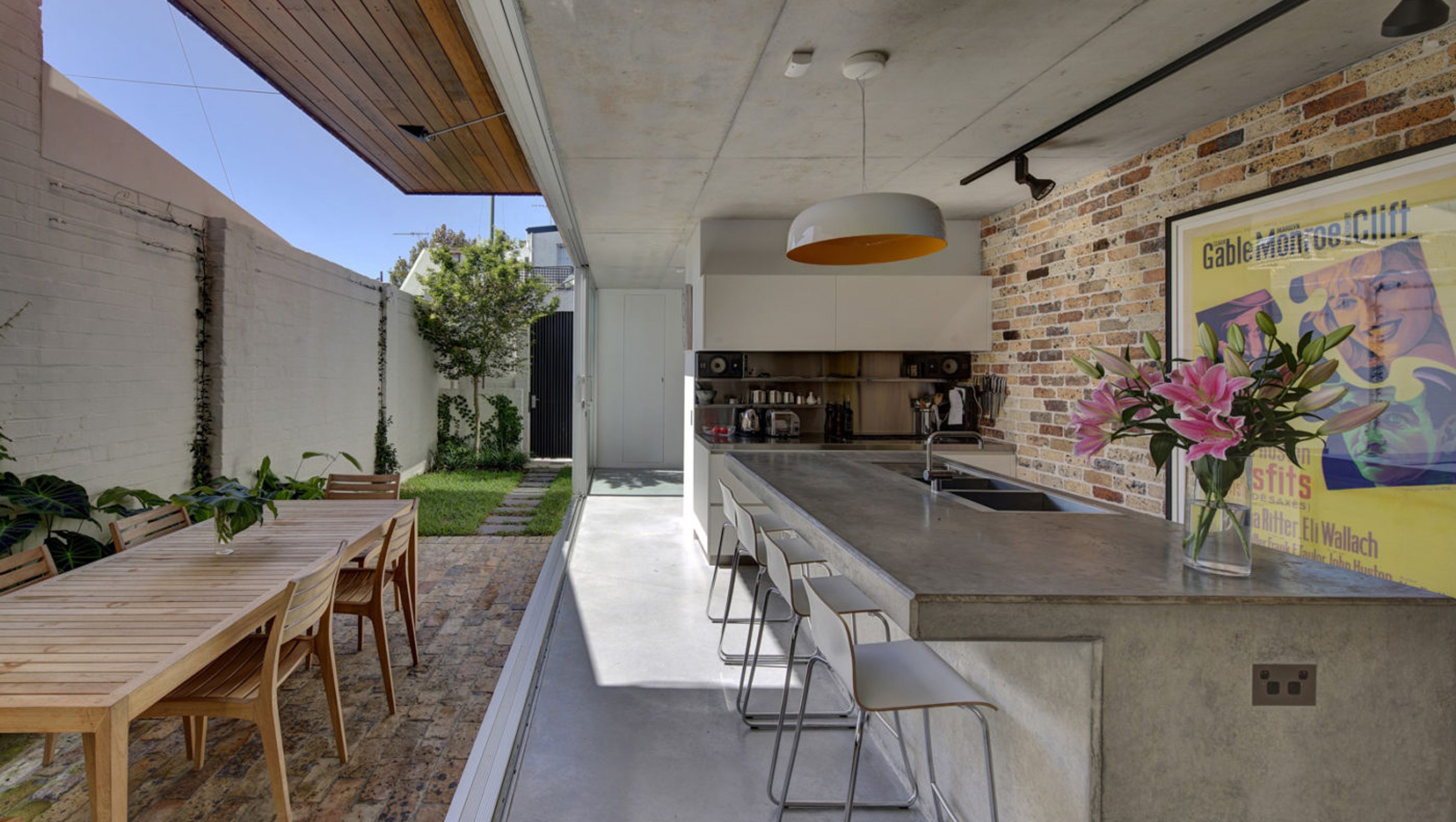 Long Courtyard House