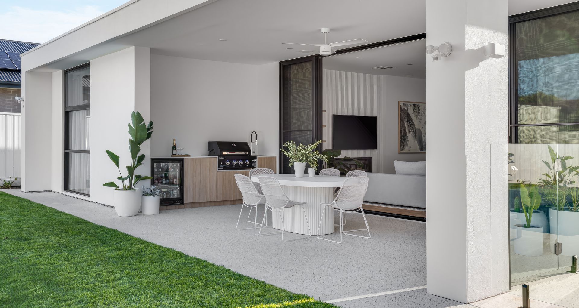 Outdoor Kitchen Oasis banner